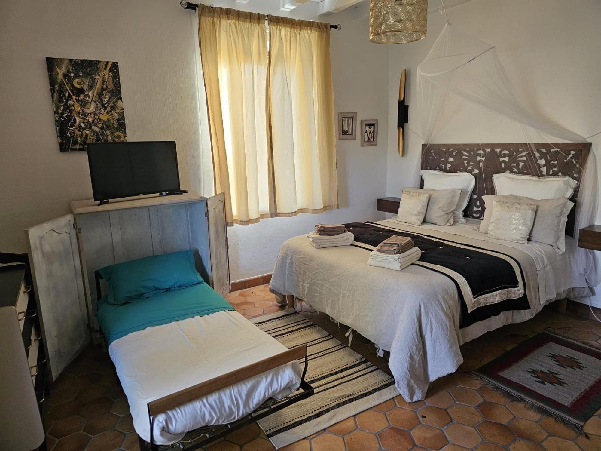 Chambre D'Hotes Les Roches Corme-Royal Екстериор снимка